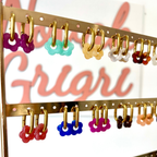 bar à boucles d'oreilles fleurs - change tes boucles au grès de tes envies
