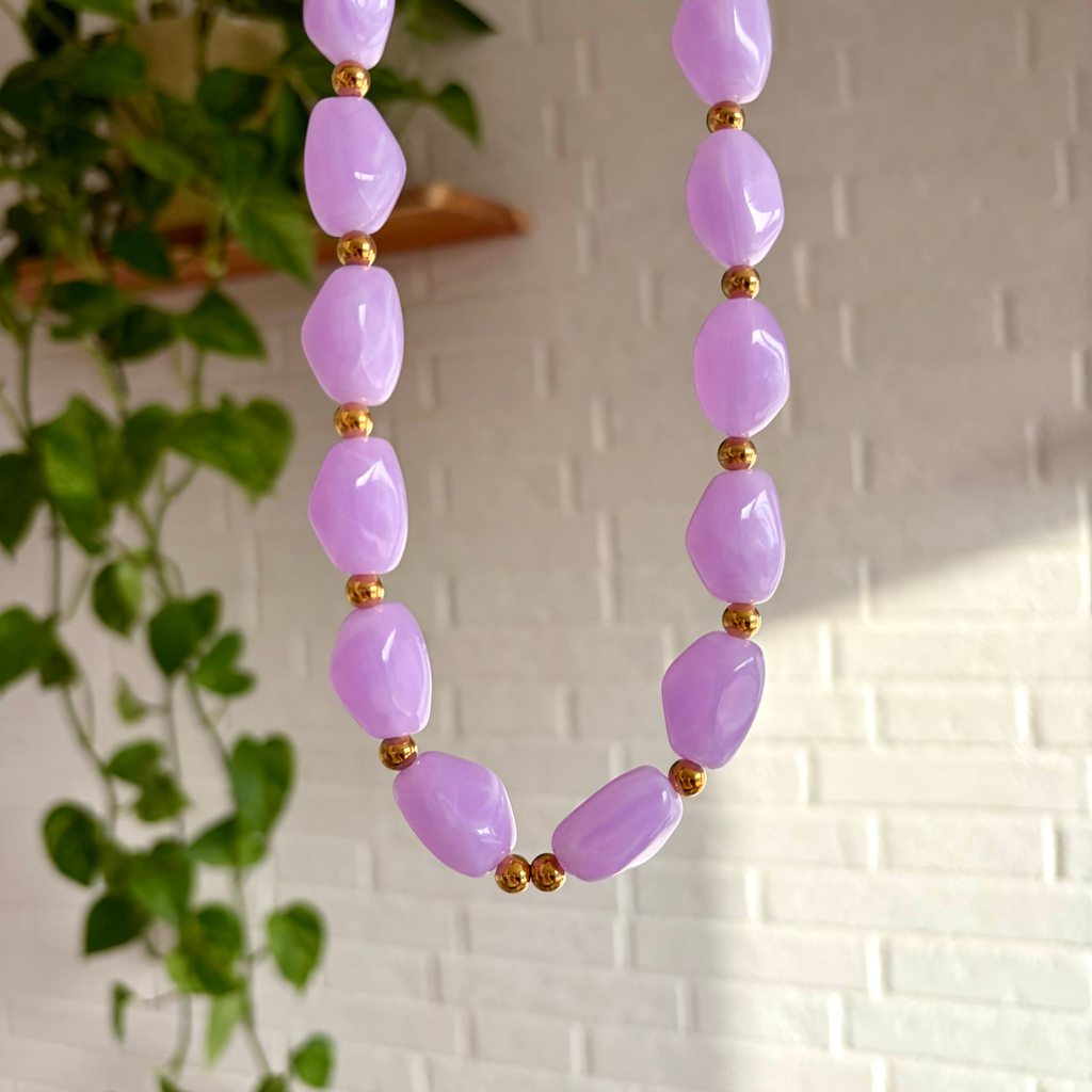 collier perle resine coloree personnalisable