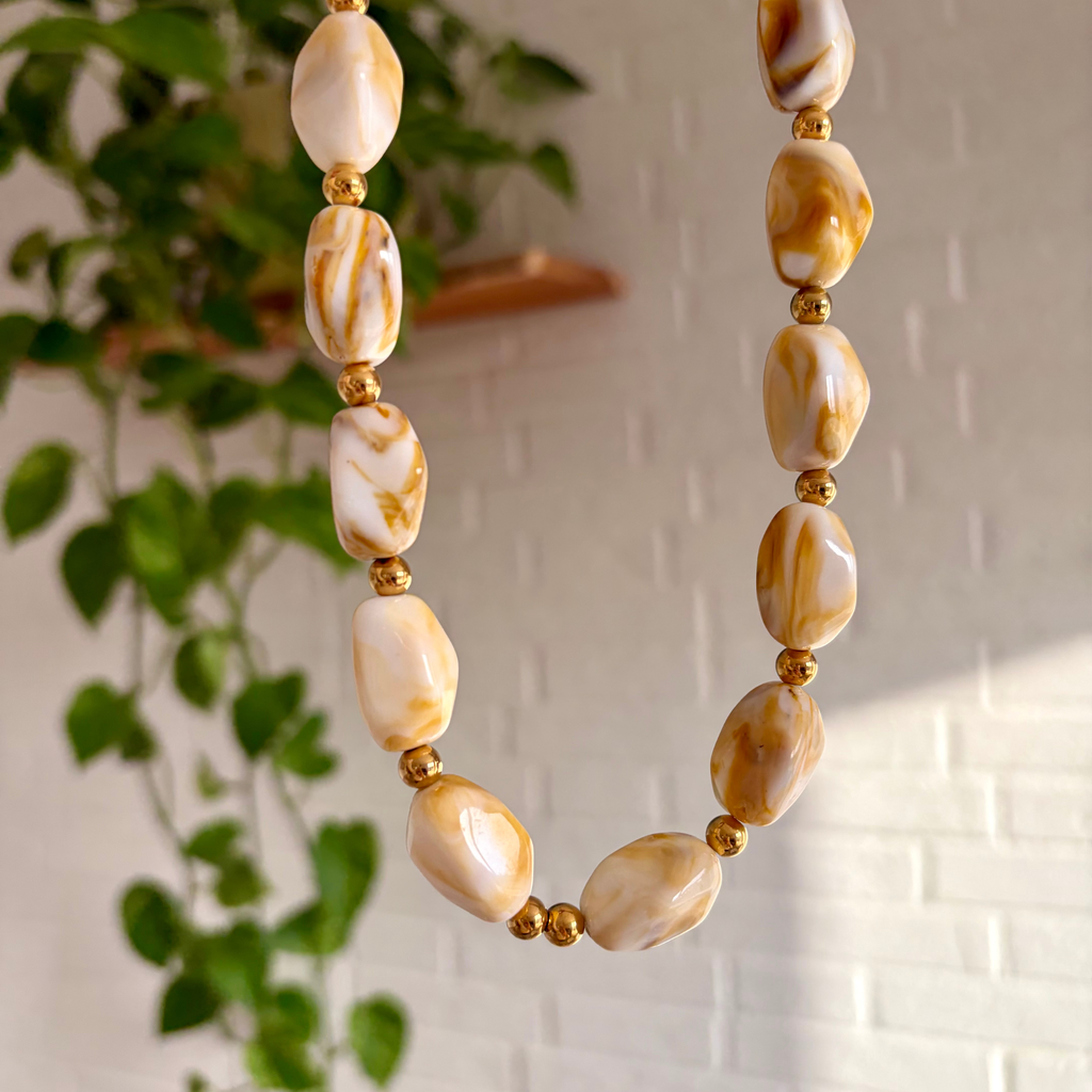 collier perle resine coloree personnalisable